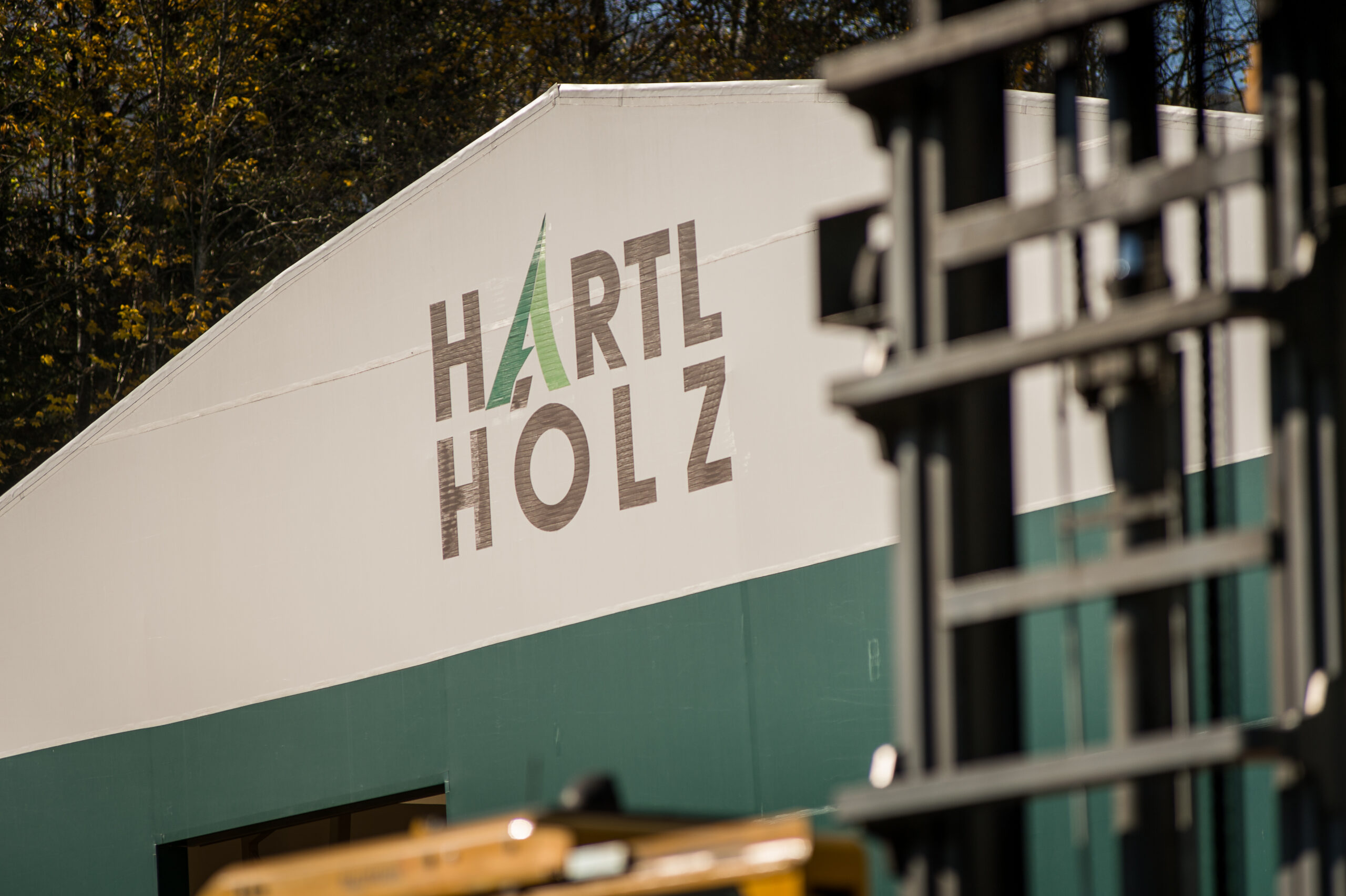 Holz und Produktion bei HARTL HOLZ